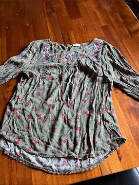 Olive Green Floral Embroidered Women's Flowy Top